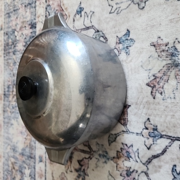 Vintage Wagner Ware #4248 Magnalite Round 5-Quart Cast Aluminum Dutch Oven w/Lid - Picture 3 of 11